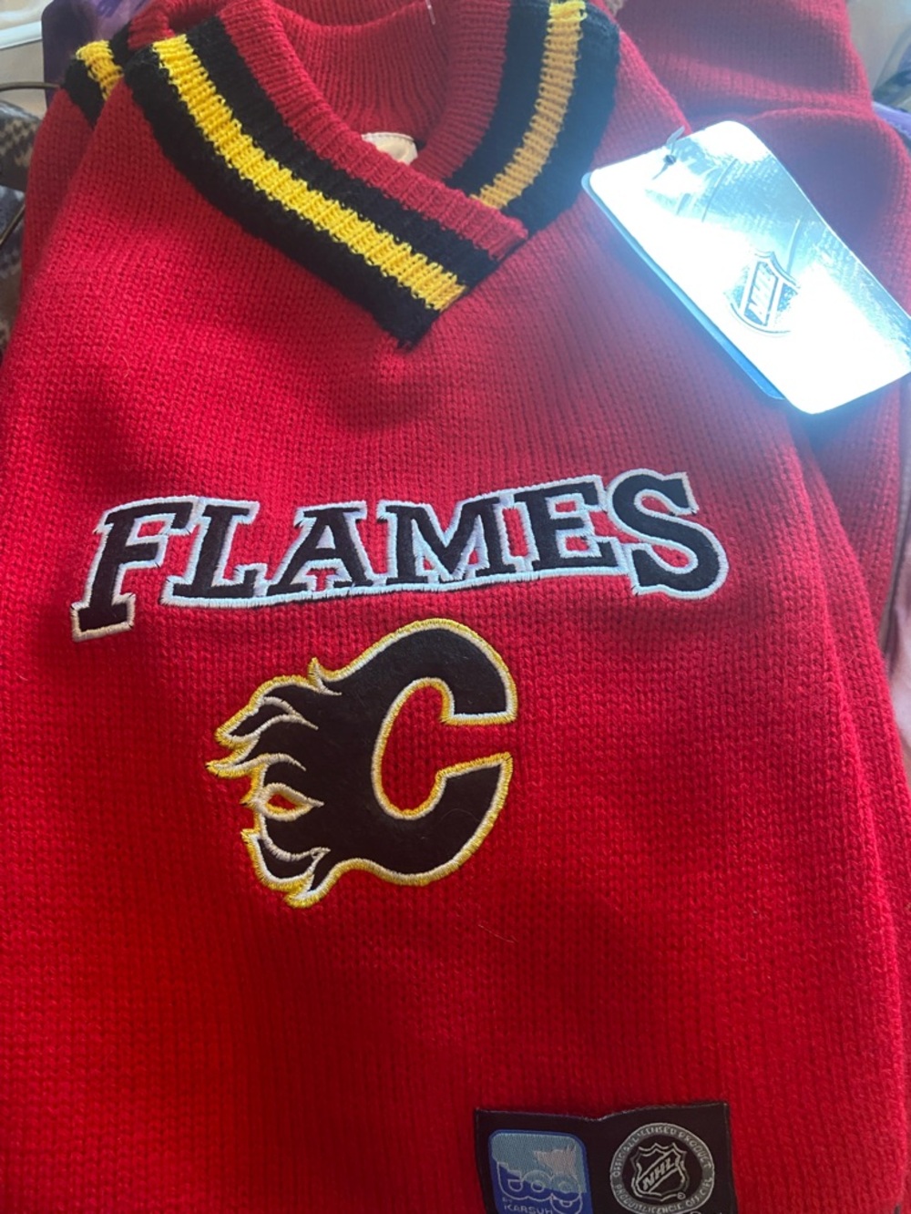 Calgary Flames NHL Dog Jersey Small S NWT Tog Karsuh Pet